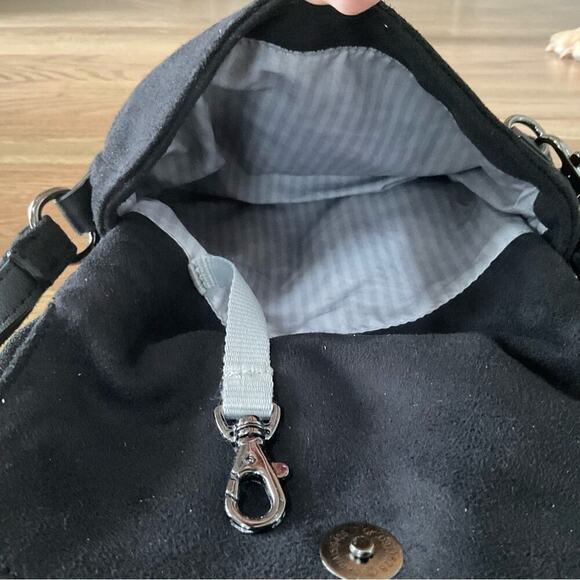 Sherpani Ethos Piper Mini Crossbody Bag Black New with tags - Picture 9 of 9